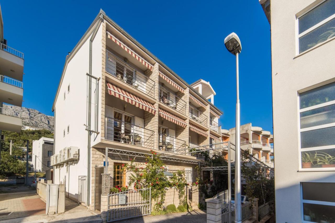 Apartments Hermina Tucepi Exterior photo